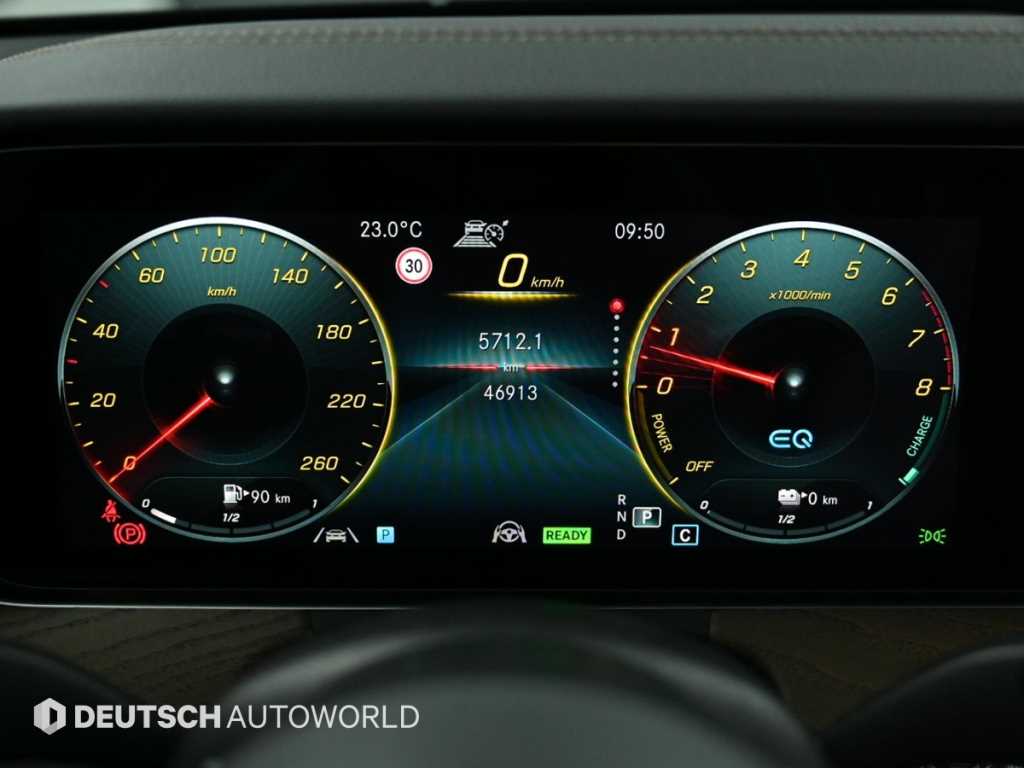 Mercedes Benz E class - Vista 8