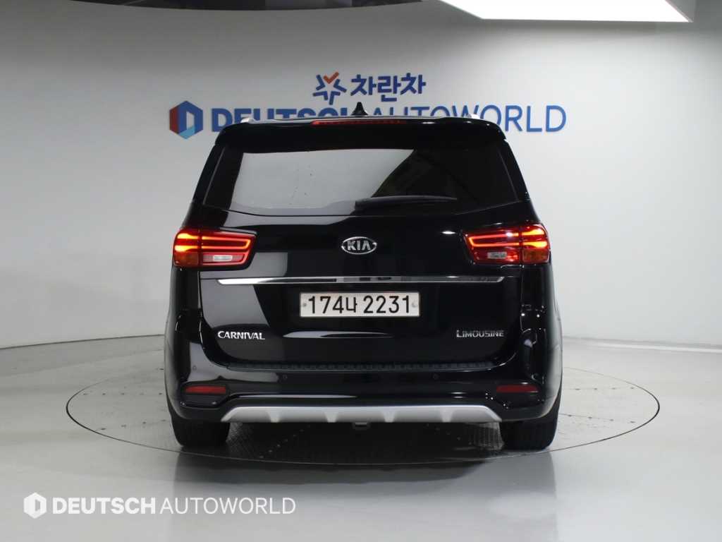 KIA Carnival - Vista 4