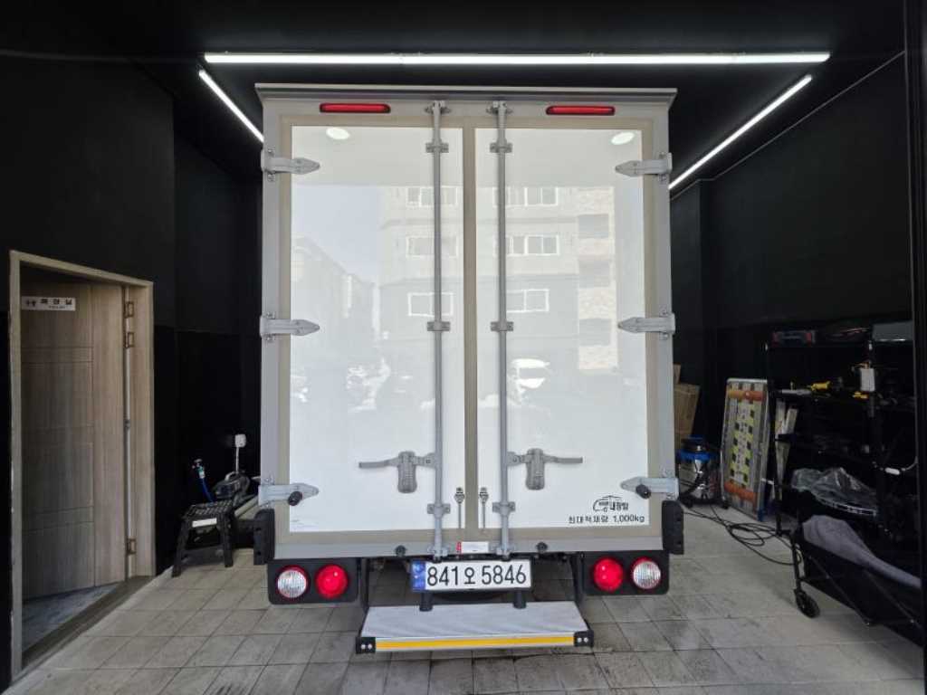 Small Truck tower_built-in tower - Vista 3