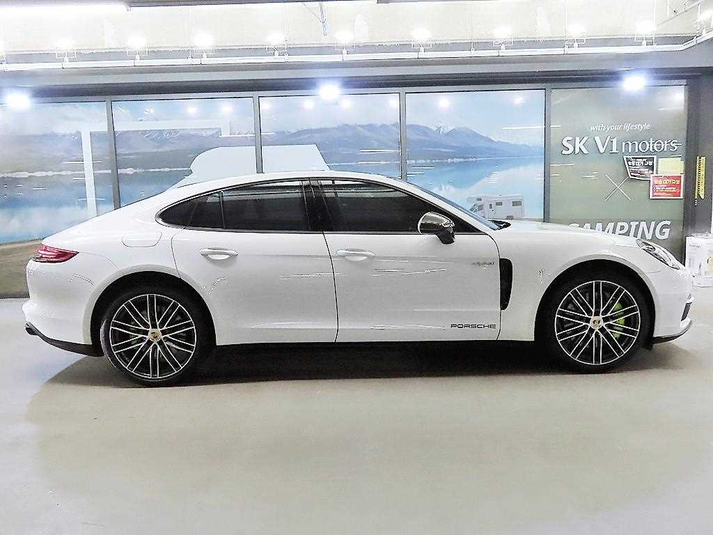 Porsche Panamera - Vista 3
