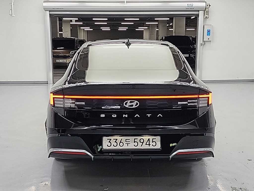 HYUNDAI Sonata - Vista 3