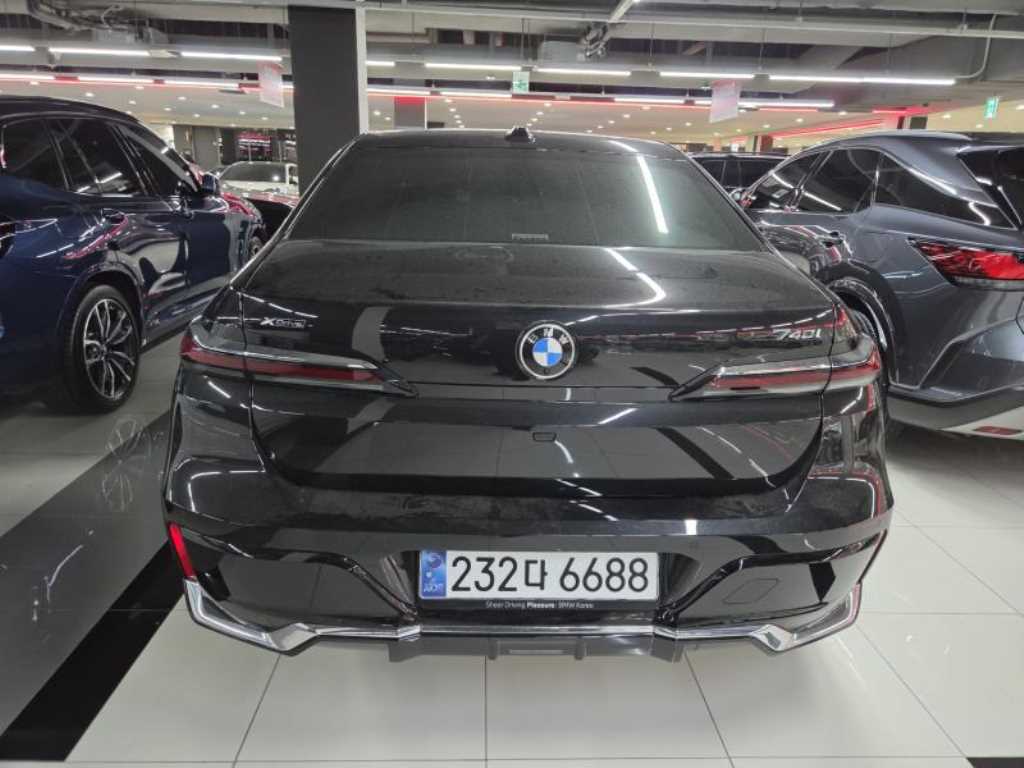 BMW 7 Series - Vista 3