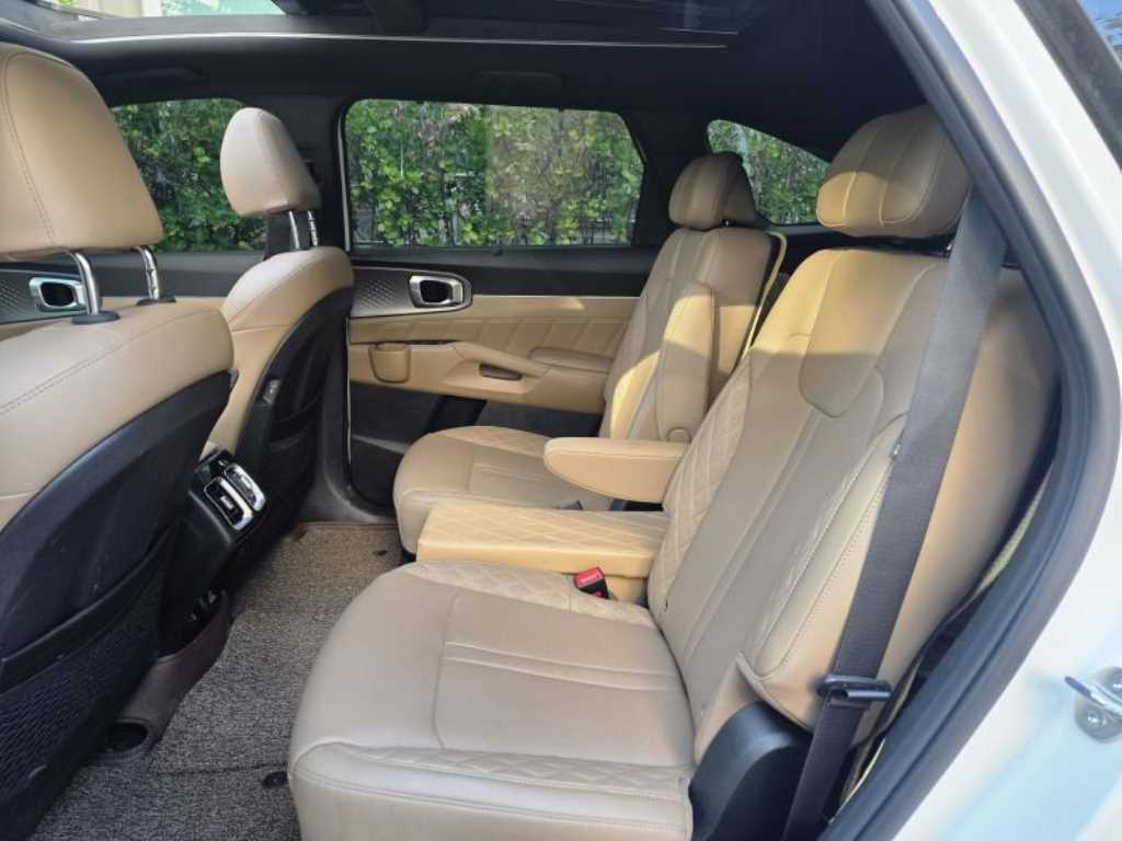 KIA Sorento - Vista 8