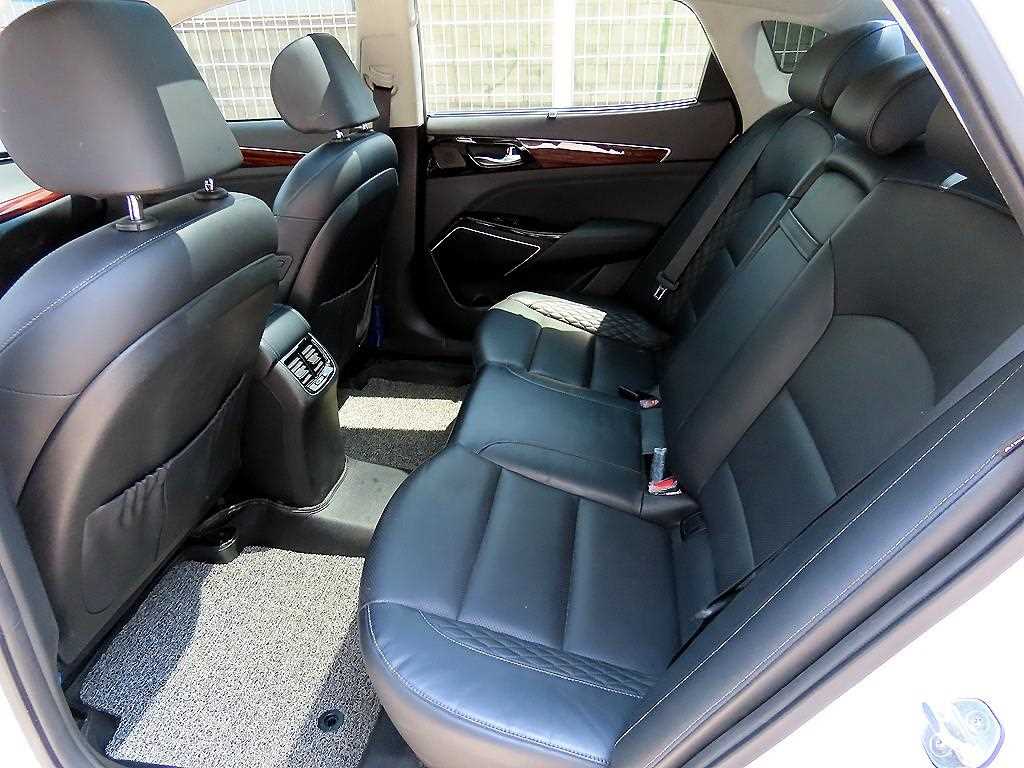 KIA K7 - Vista 6