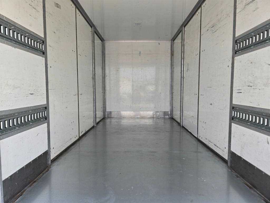 medium and large cargo truck - Vista 10