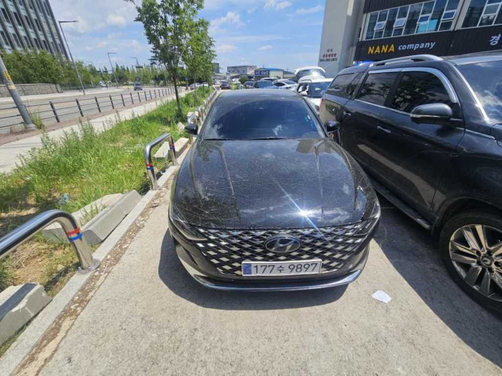 HYUNDAI Grandeur - Vista 2