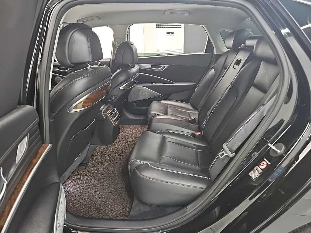 KIA K9 - Vista 12