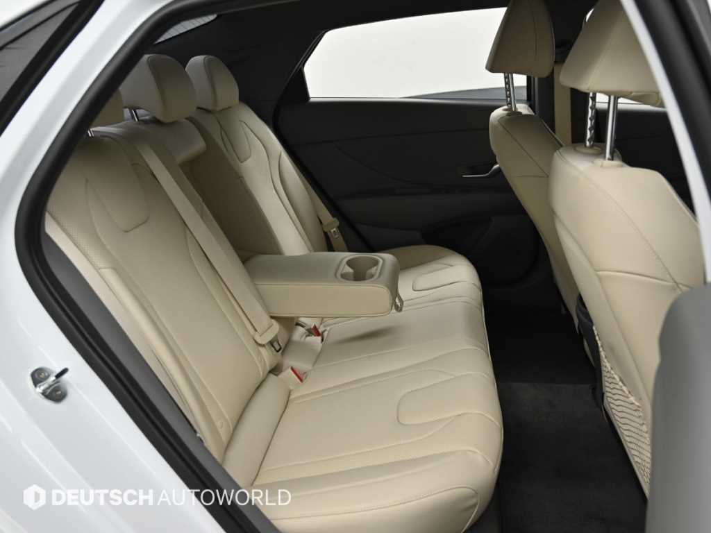 HYUNDAI Avante - Vista 12