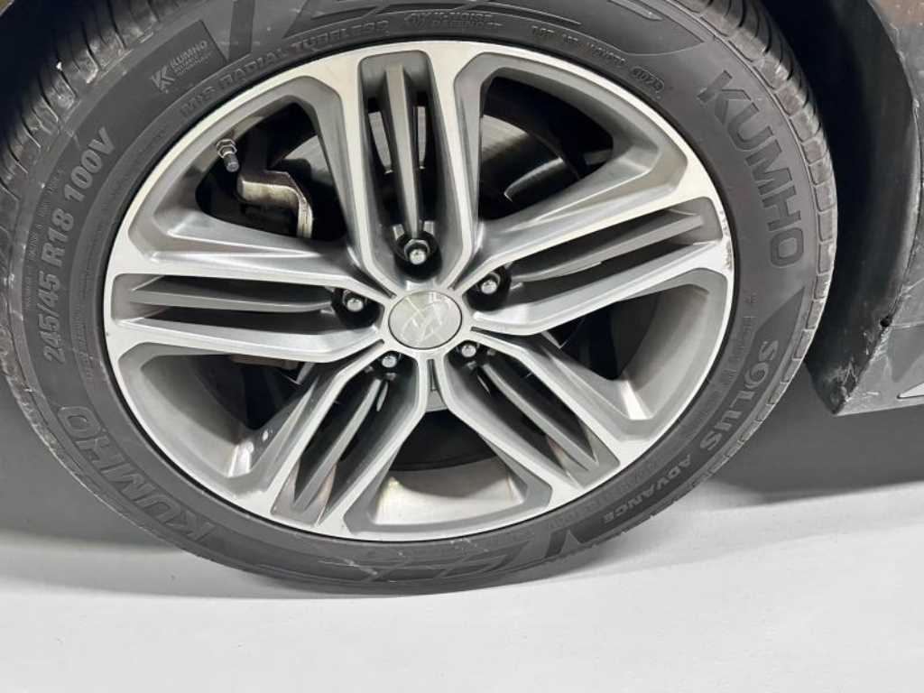 HYUNDAI Grandeur - Vista 5
