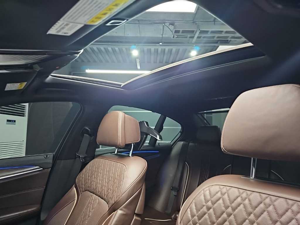 BMW 5 Series 2018 Negro - Importación desde Corea - HF Imports Iquique - Foto 15