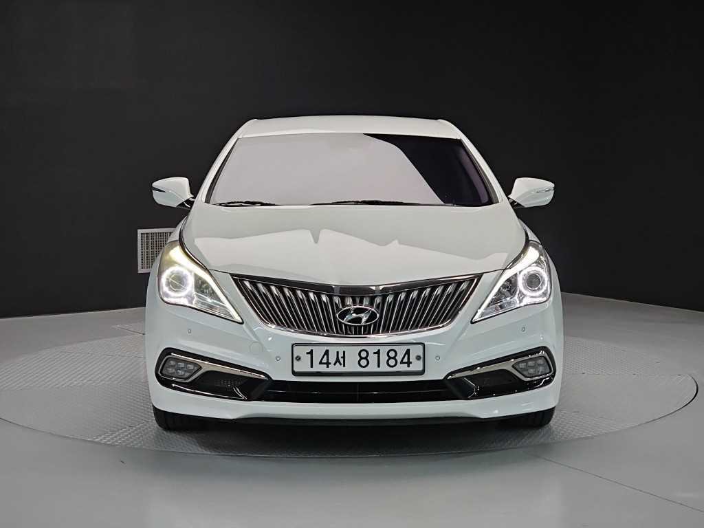 HYUNDAI Grandeur - Vista 2