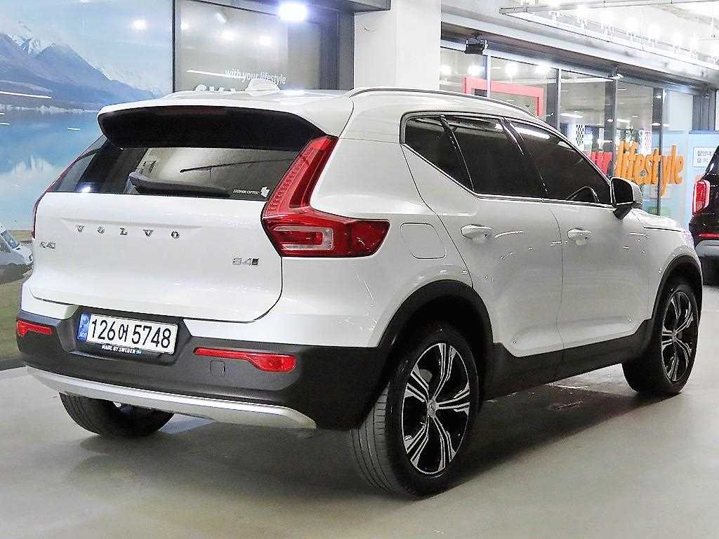 Volvo XC40 - Vista 4