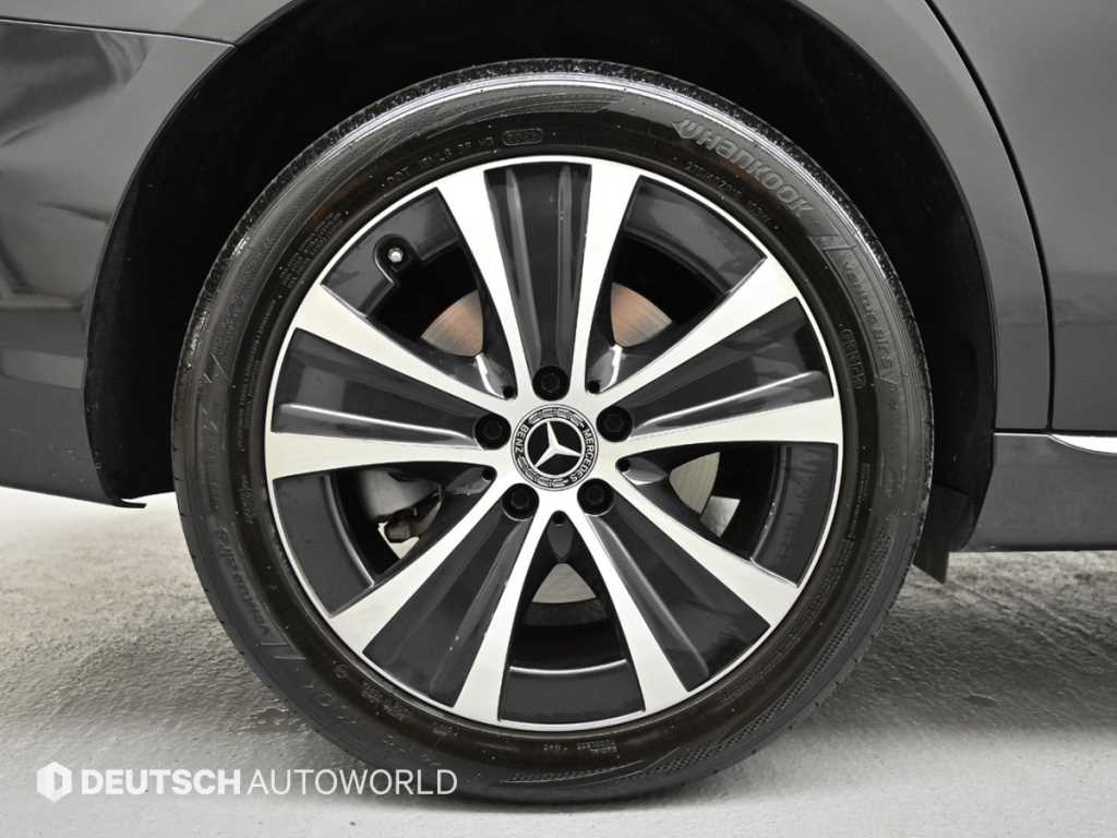 Mercedes Benz E class - Vista 5