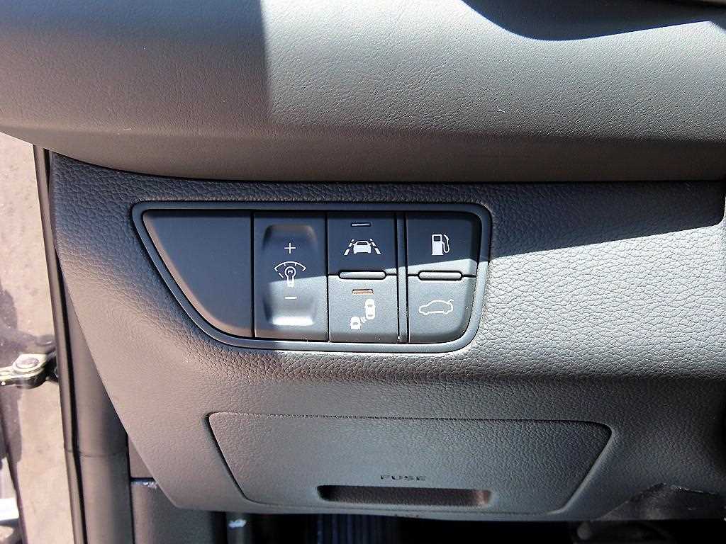 Genesis G70 - Vista 12