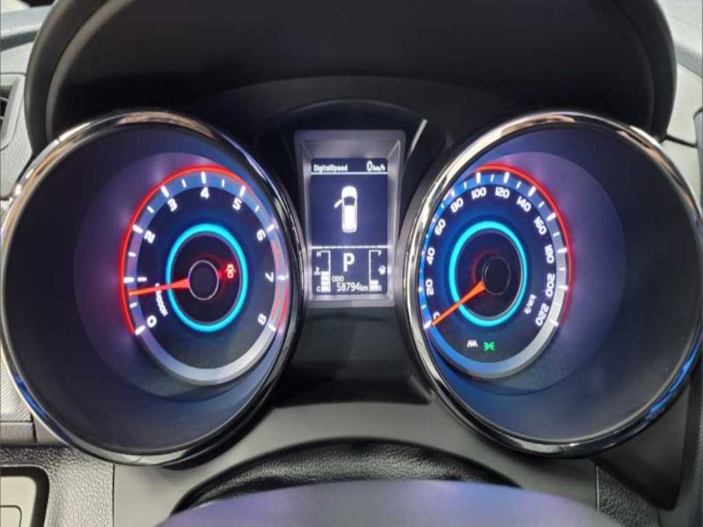 Ssangyong Tivoli - Vista 5
