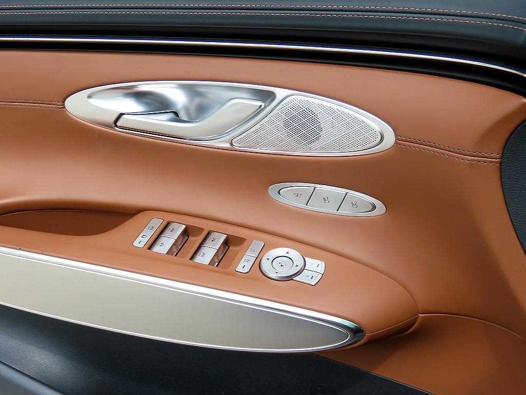 Genesis GV70 - Vista 12