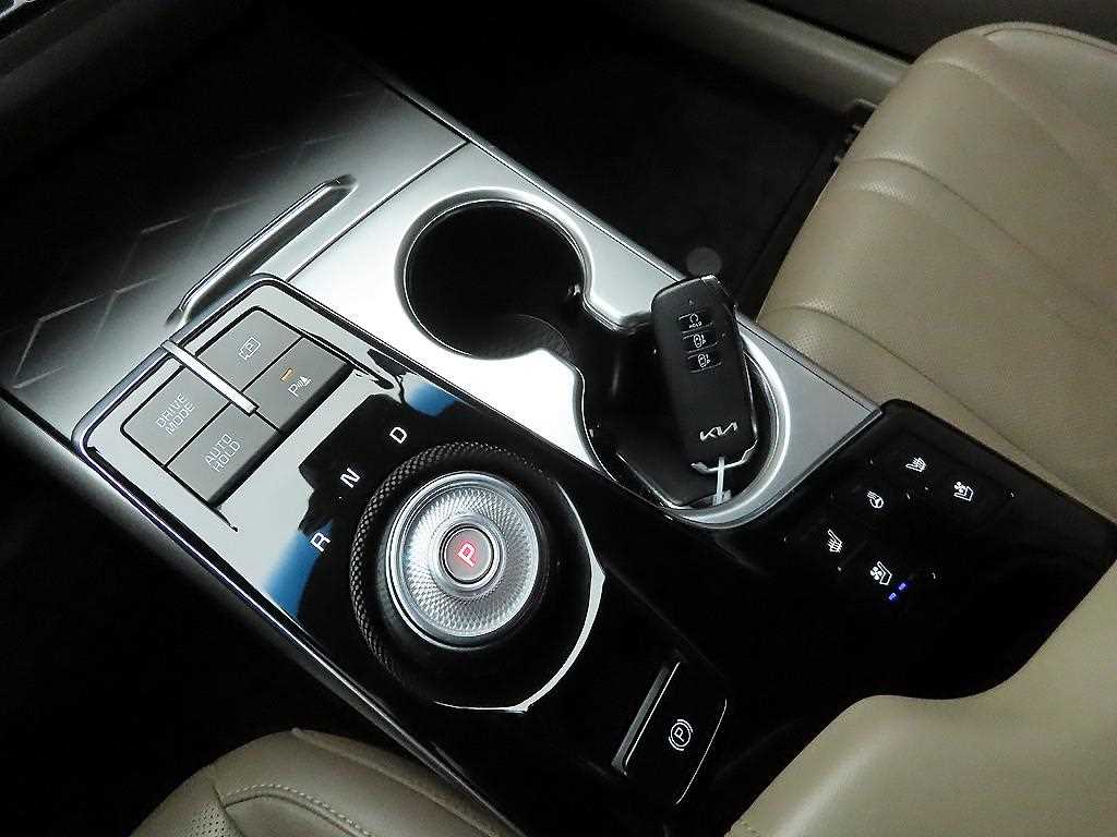 KIA K8 - Vista 10