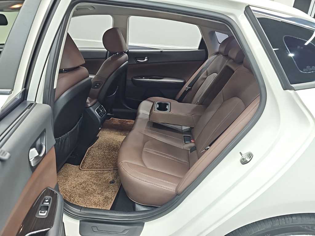 KIA K5 - Vista 12