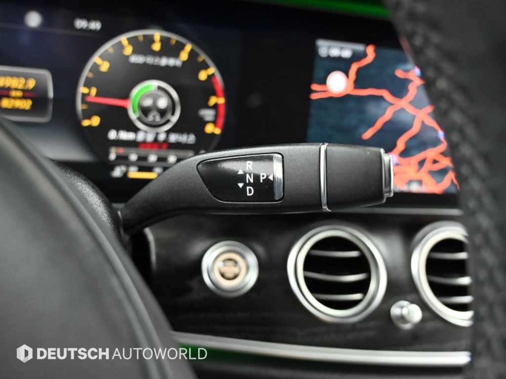 Mercedes Benz E class - Vista 9