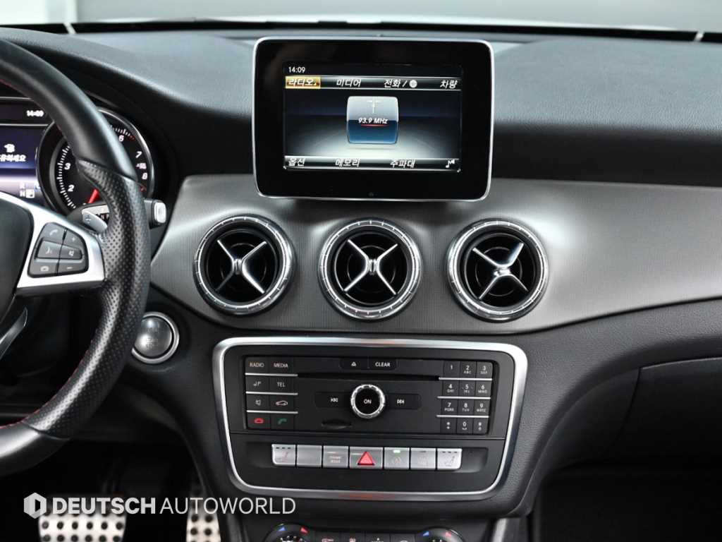 Mercedes Benz CLA Class 2018 Blanco - Importación desde Corea - HF Imports Iquique - Foto 14