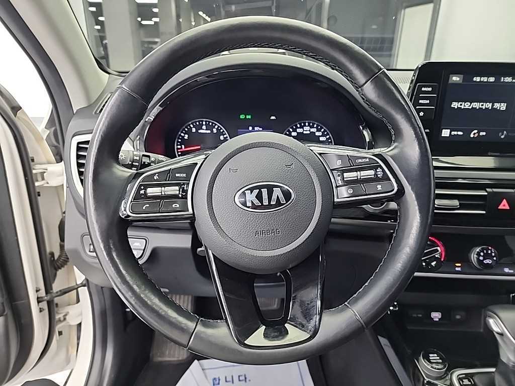 KIA Seltos - Vista 9