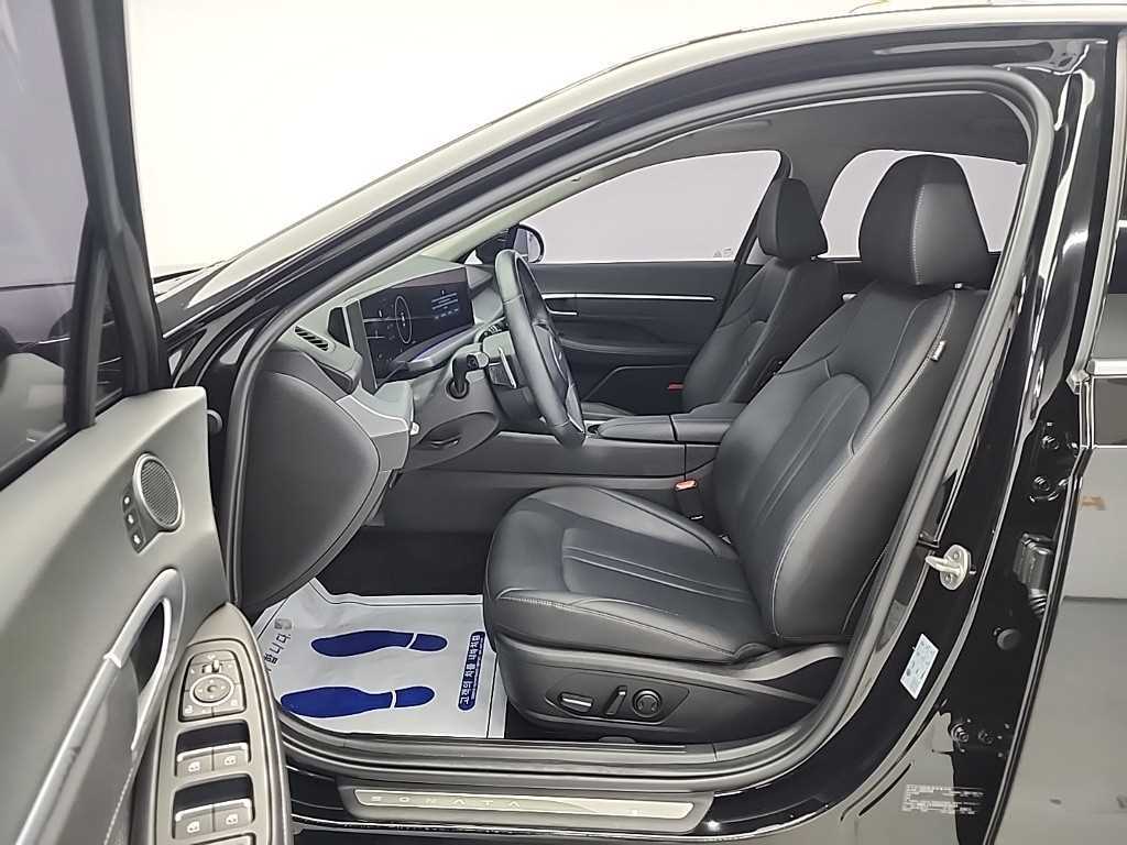 HYUNDAI Sonata - Vista 11