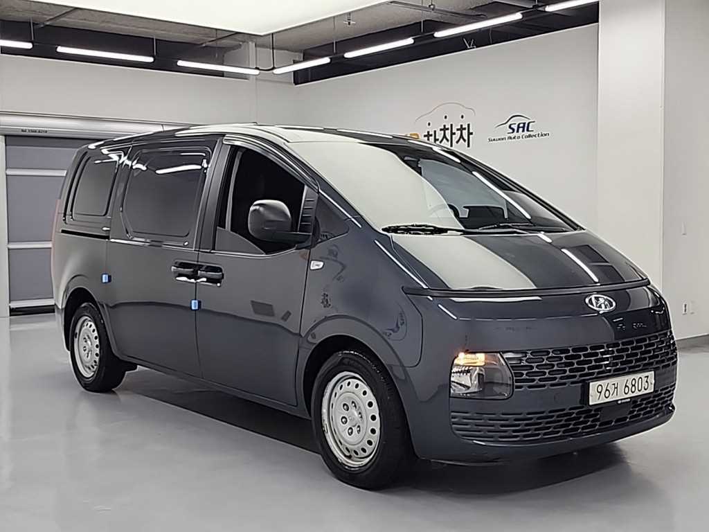 HYUNDAI Staria - Vista 4