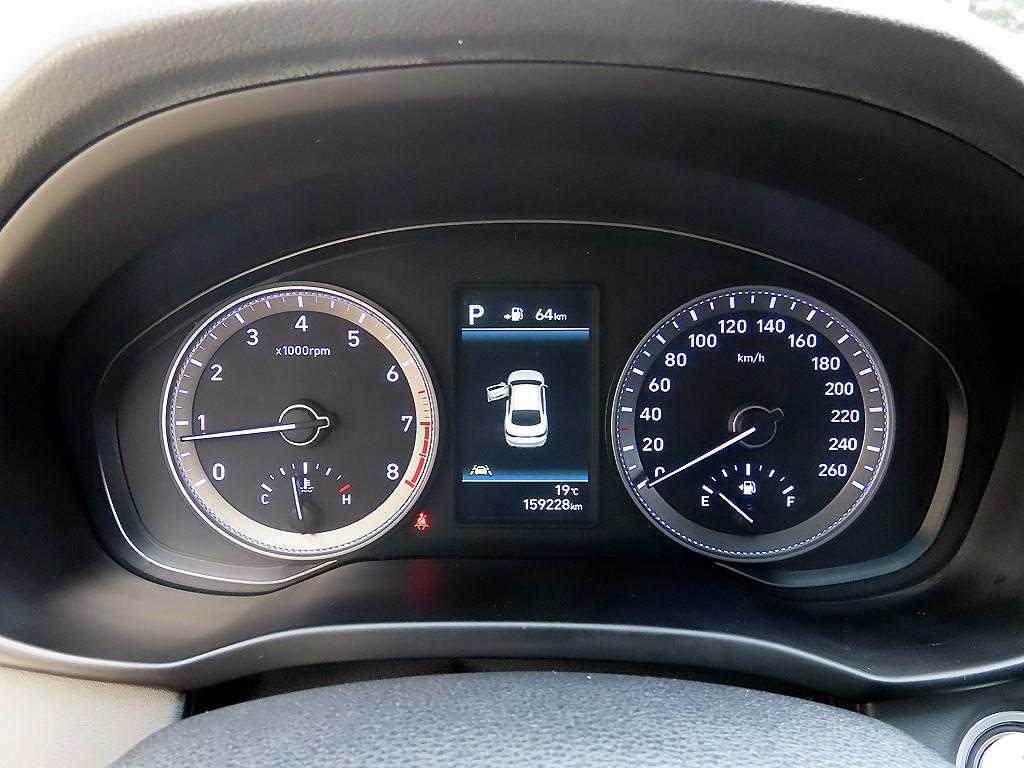 HYUNDAI Grandeur - Vista 9