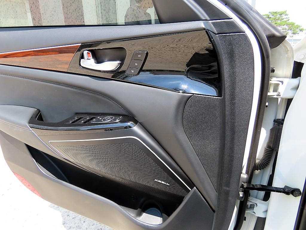KIA K7 - Vista 12