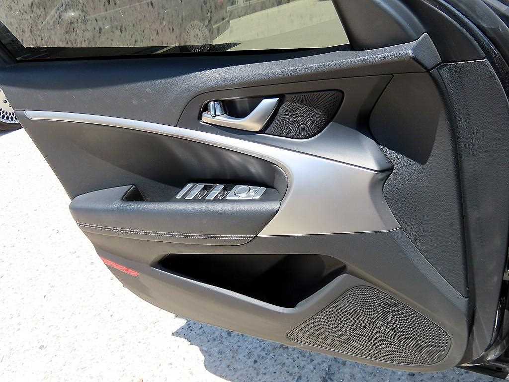 Genesis G70 - Vista 11