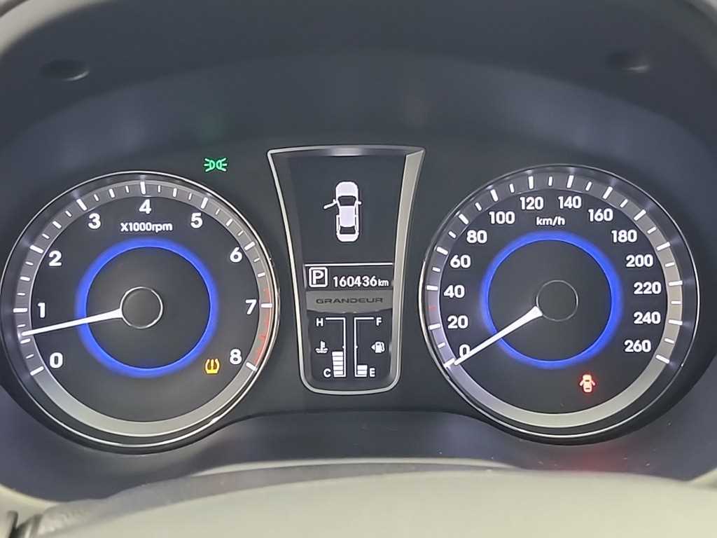 HYUNDAI Grandeur - Vista 6