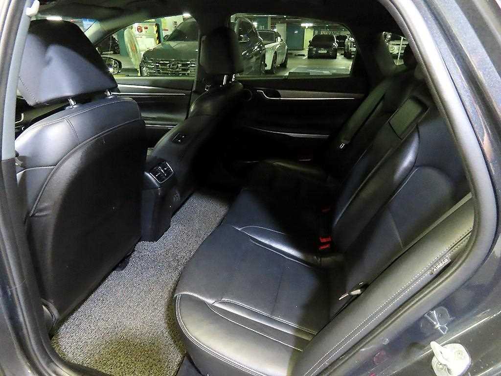HYUNDAI Grandeur - Vista 7