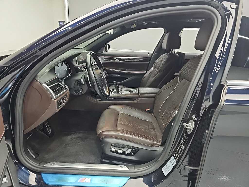 BMW 7 Series - Vista 11
