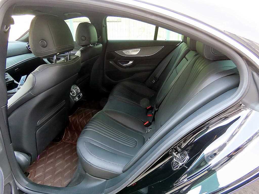 Mercedes Benz CLS Class - Vista 6