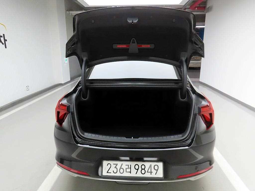 KIA K8 - Vista 5