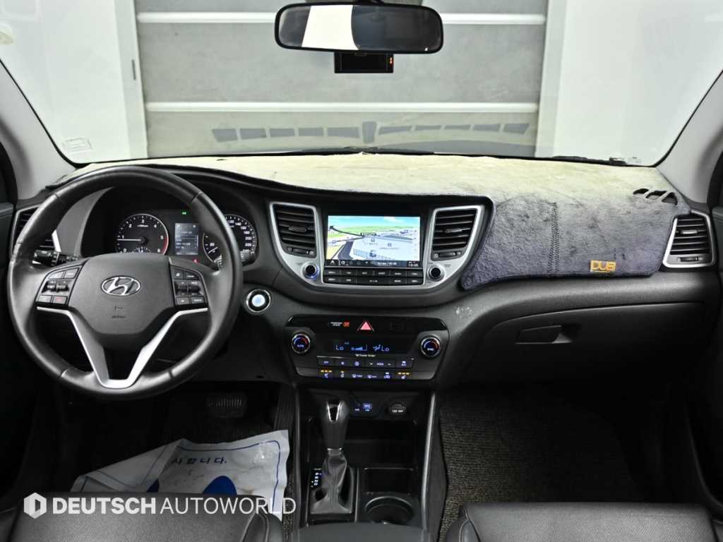 HYUNDAI Tucson - Vista 7