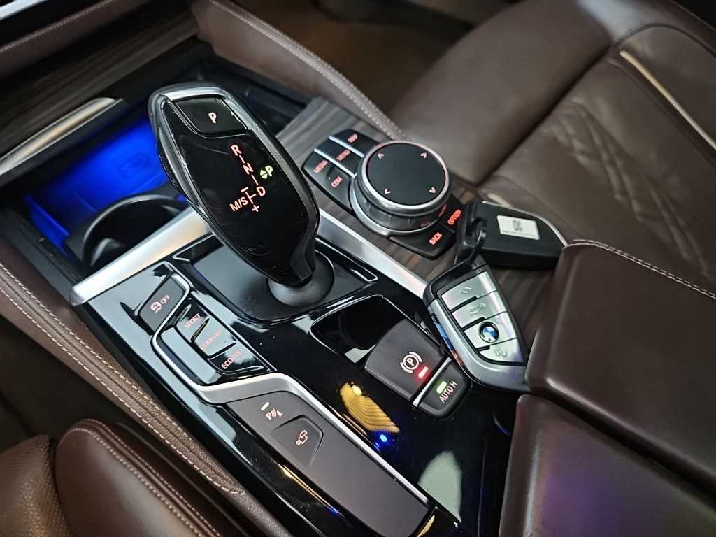 BMW 5 Series - Vista 8