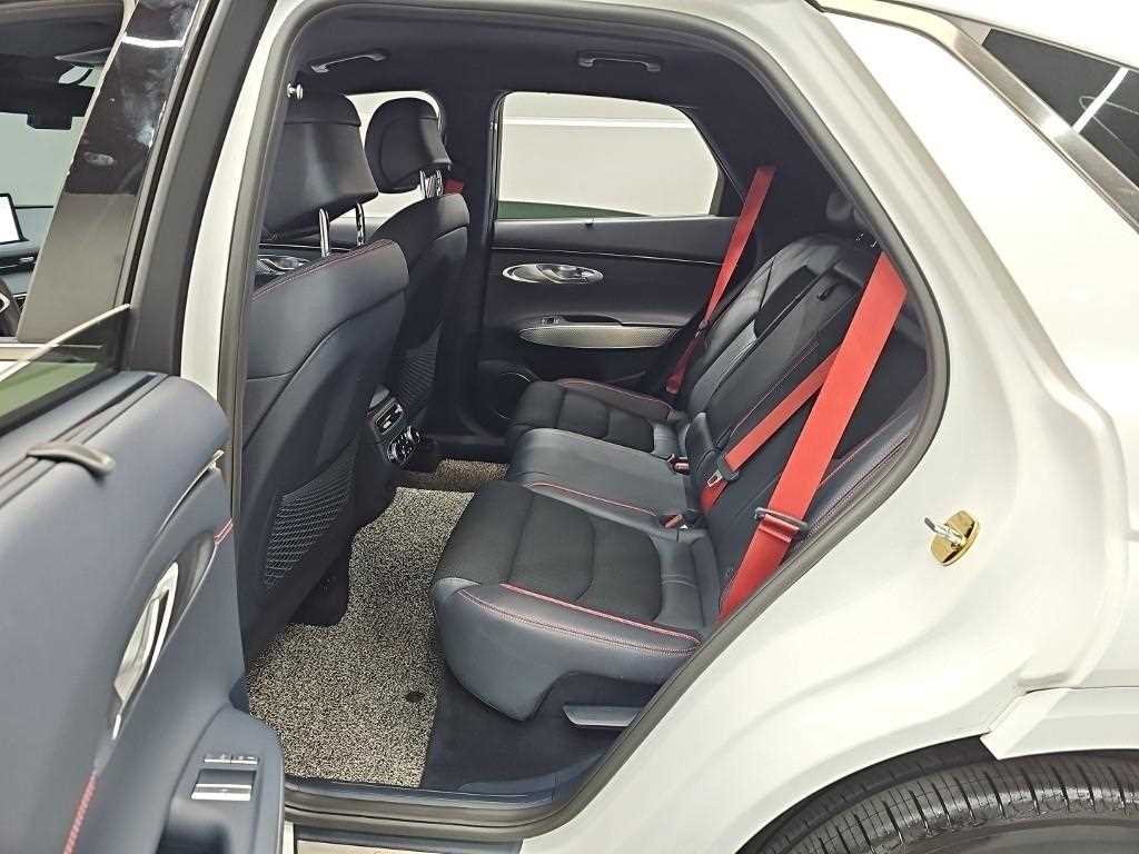 Genesis GV70 - Vista 12