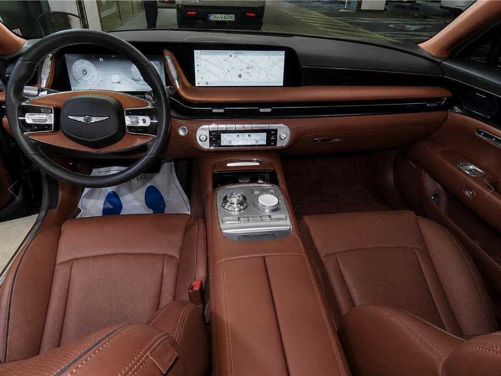 Genesis G90 - Vista 8