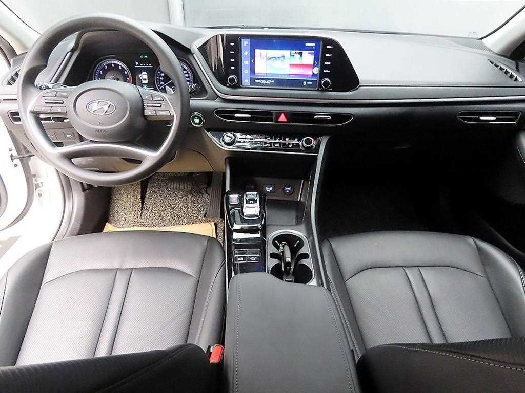 HYUNDAI Sonata - Vista 7