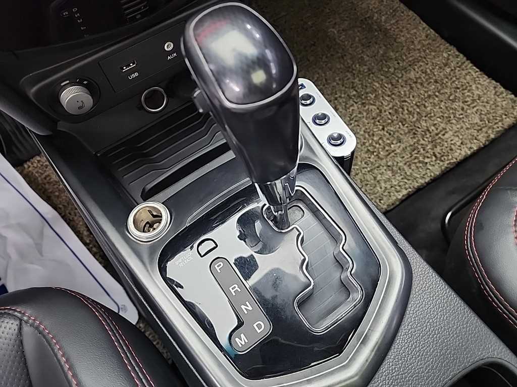 Ssangyong Tivoli - Vista 8