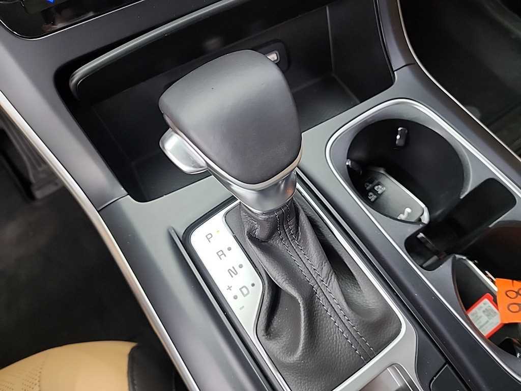 KIA Carnival - Vista 8