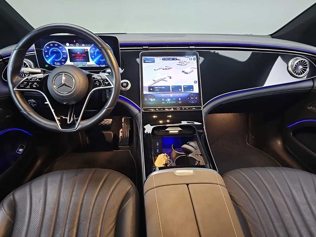 Mercedes Benz EQS - Vista 7