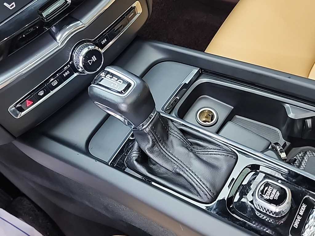 Volvo XC60 - Vista 8