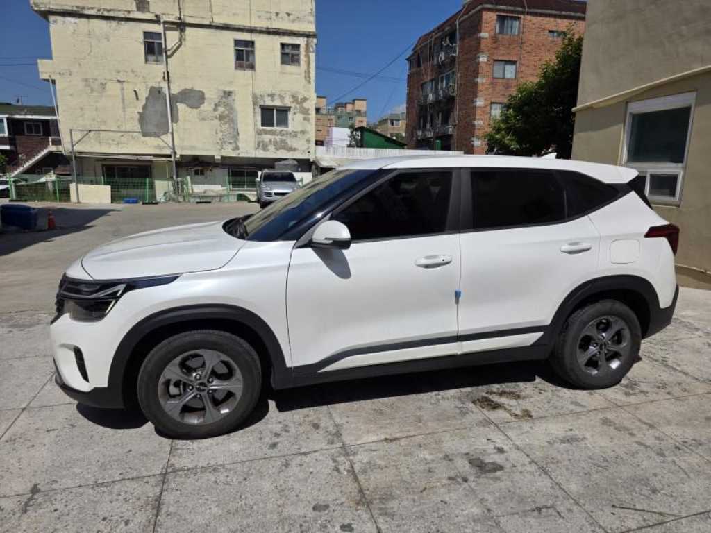 KIA Seltos - Vista 3