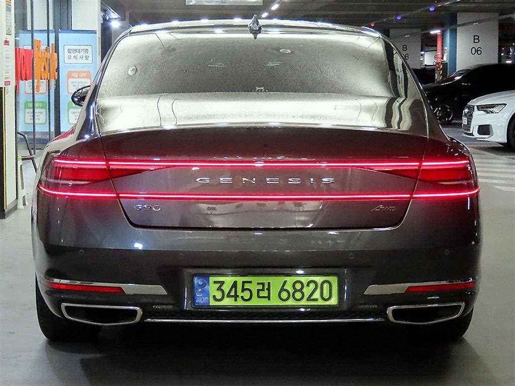 Genesis G90 - Vista 5
