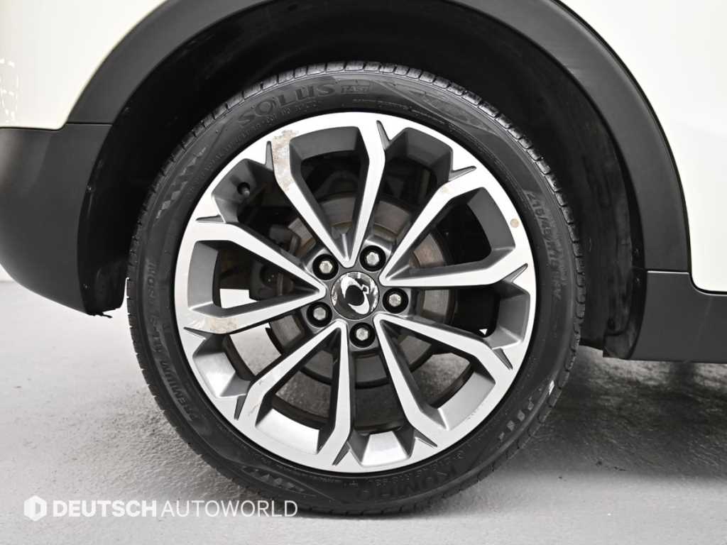 Ssangyong Tivoli - Vista 5
