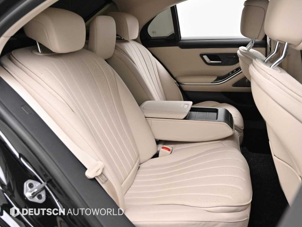 Mercedes Benz S Class - Vista 12