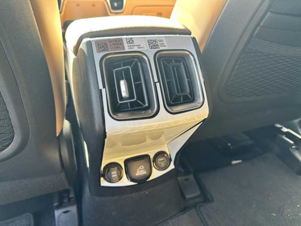 KIA Sorento - Vista 8