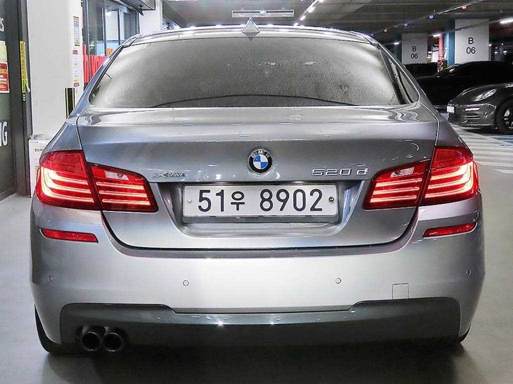 BMW 5 Series - Vista 5